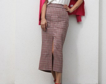 Pink Tweed Midi Skirt: Slim Fit with Front Slit & Pockets