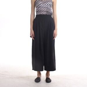 Black pleated wide crop pants with pocket, Elastic Waist Pants, Ankle pants, Loose Summer Pants, Capsule Wardrobe, Casual Business Wear