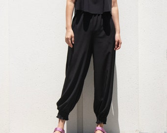 Black Light Weight Parachute Pants / Ankle Cuff Pants Women / High Waist Jogger Pants with Elastic / Relaxed Fit Hippie Pants / Buddha Pants