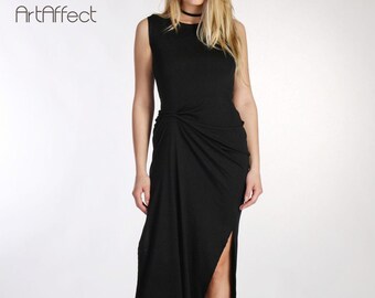 Zwarte maxi-jurk, mouwloze tanktop met draperie en split