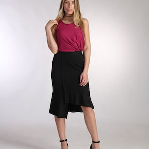 Jupe Asymétrique Noire à Volants – Oops – Taille M – NEUVE Avec étiquettes