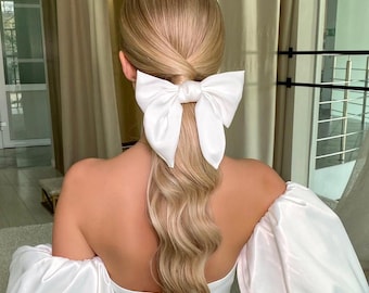 White Hair Bow Hen Bridal Shower Bow Veil Hair Accessories Hen party Bachelorette future mrs Bridal Veil New Mrs Hair Bow short Veil