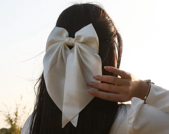 Silk satin giant hair bow, satin bow clip, oversized bow, hair bow, bow clip, barrette clip, hair bow women, hair accessories, updo with bow