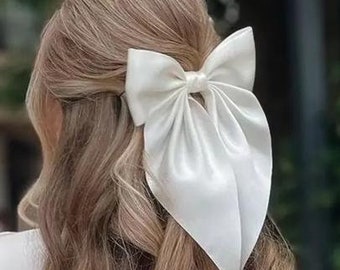 Bridal Bow Veil White Silk Bridal Hair Bow Alternative Bridal Veil Vintage Wedding Bow hair clip Ivory Satin Bow Bridal Shower Accessory