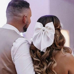 Bridal Bow Bachelor Party Pearl Veil Bride Hair Bow Bride Veil Bow Bridal Hair Accessory Wedding Hair Accessories for Bride