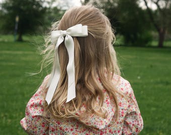Magic hair bow barrette for baby, alligator clip for children, available in various colors