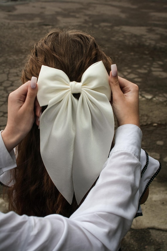White Silk Bridal Bow Veil Bridal Hair Bow Alternative 