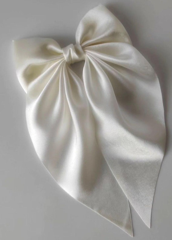 White Silk Bridal Bow Veil Bridal Hair Bow Alternative  display picture 3