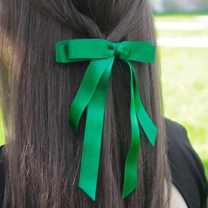 Fiocco per capelli in raso color smeraldo, fermaglio per capelli verde per accessori per capelli da ragazza, nastro per capelli per ragazze, fermagli per capelli, grandi accessori per fiocchi per capelli da ragazza
