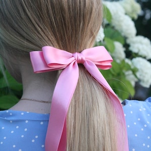 Light pink satin skinny bow for women, satin bows, coquette, barrette, hair clip, fashion bow, long tail bow, luxe bow, teen, long ribbon
