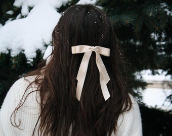 Ivory School Hair Bow Satin Sturdy Hair Bow White Double Bow with Tail Slim Double Bow for Bride Bow for Wedding Party Bow with Hair Clip