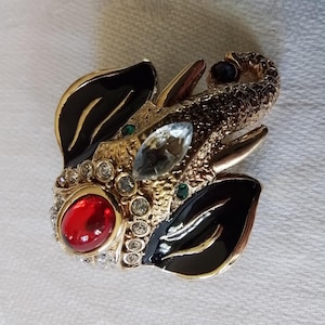 Vintage jewelry A&S Attwood and Sawyer elephant brooch goldtoned Swarovski rhinestone signed