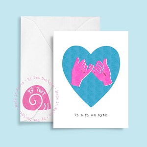 Pinky Promise 'Ti a Fi Am Byth' Biglietto d'auguri romantico gallese 'You and Me Forever' Perfetto per anniversari, San Valentino o semplicemente perché