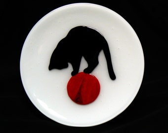 Cat On Ball Plate