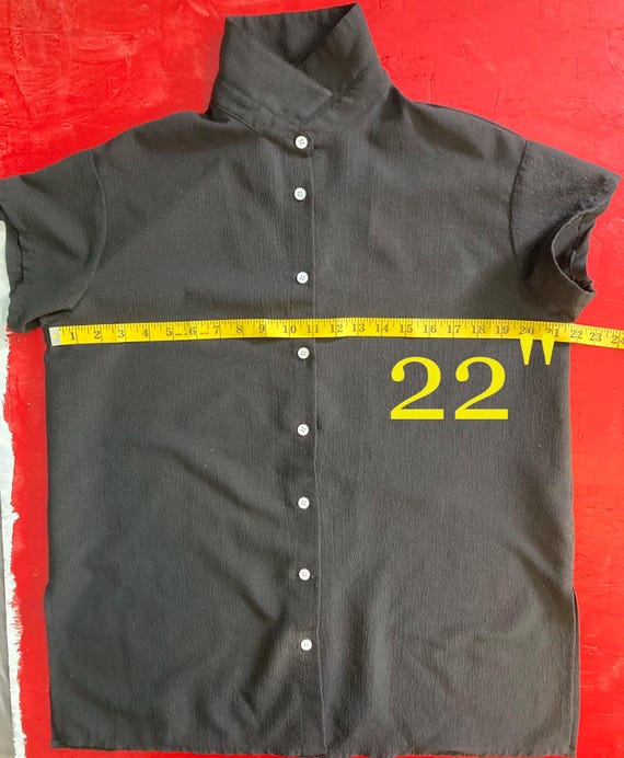 black lightweight polyester SHEIN short sleeve bu… - image 8