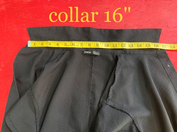 black lightweight polyester SHEIN short sleeve bu… - image 6