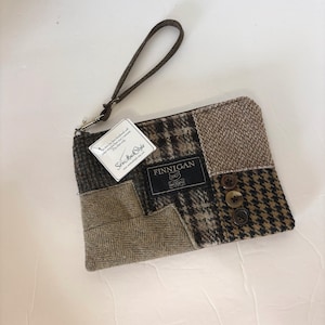 Cartera de mujer, cartera de mujer, cartera de mano reciclada, cartera para teléfono móvil, cartera pequeña, cartera reciclada, abrigo de traje reciclado, listo para enviar