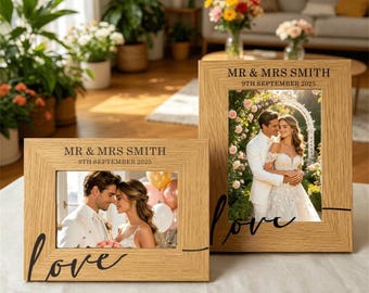 Presente para casal recém-noivado | Presente de noivado personalizado | Moldura para fotos gravada, presente para casal noivo, presentes de Natal para casais