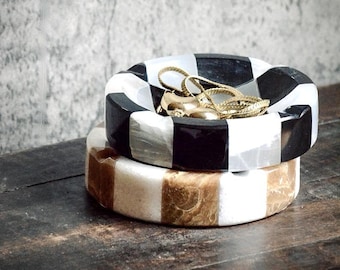 Hand-carved Checkered Onyx Catchall: Jewelry Dish, Candle Holder