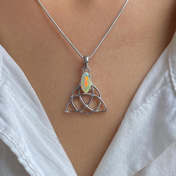 Orecchini a bottone in opale etiope naturale in argento sterling con topazio bianco: gioielli con pietra portafortuna di ottobre - Italia