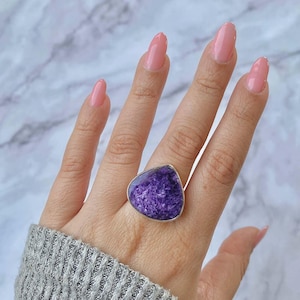 Charoite Adjustable Ring / 925 Sterling Silver Ring / Healing Gemstone / Gifts for her / Fancy Cab / Statement Charoite Adjustable Ring