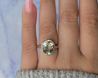 Green Amethyst Ring / 925 Sterling Silver Ring / Rhodium vermeil / Healing Gemstone / Birthstone / Gift for her / Oval Cut / Green Amethyst