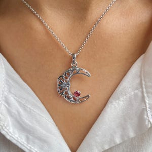 Garnet Crescent Moon Pendant / 925 Sterling Silver / Healing Gemstone / Gifts for her / Round Cut / Dainty Garnet Crescent Moon Pendant
