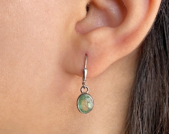 Green Kyanite Leverback Earring / 925 Sterling Silver / Healing Gemstone / Green Kyanite / Gifts For Her / Dainty Earring KYN-SE-547-G.
