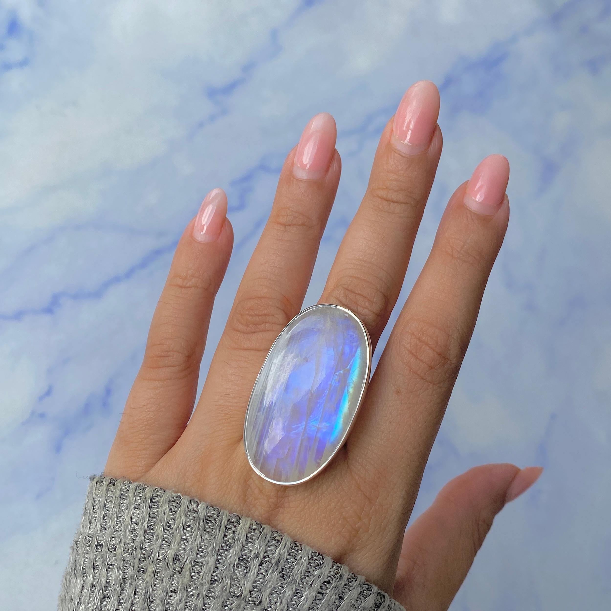 Moonstone Ring Size 7 / 925 Sterling Silver / Healing Gemstone 