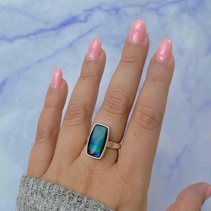 Bague réglable en ammolite / Bague en argent sterling 925 / Pierre de guérison / Cadeaux pour elle / Cabine octogonale / Bague réglable en ammolite tendance