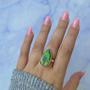 Ammolite Adjustable Ring / 925 Sterling Silver Ring / Healing Gemstone / Ammolite Jewelry / Gifts for her / Pear Cab / Statement AML-R-125.