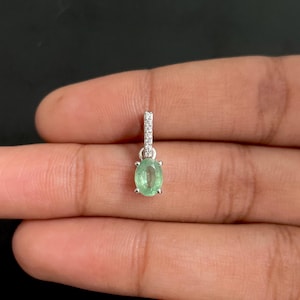 Green Kyanite, White Topaz Pendant / 925 Sterling Silver Pendant / Healing Gemstone / Gifts for her / Oval / Dainty Green Kyanite Pendant