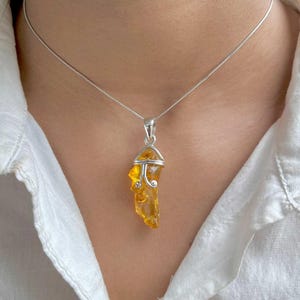 Bernstein Anhänger / 925 Sterling Silber Anhänger / Heilstein / Geschenke für Sie / Fancy Rough / Bernstein Schmuck / Statement Bernstein Anhänger