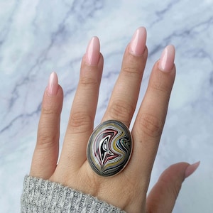 Bague ajustable en fordite / Bague en argent sterling 925 / Pierres précieuses curatives / Cadeaux pour elle / Cabine ovale / Fordite / Bagues fordite tendance