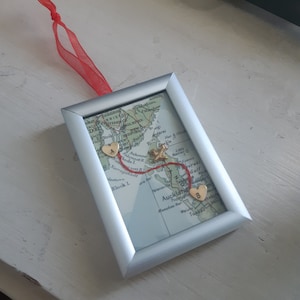 Ornement de carte, ornement d'interurbain, deux cartes en une, cadeau de carte personnalisé, cartes dans le cadre, distance de petit ami, cadeau de déploiement, cadeau de vous manquez