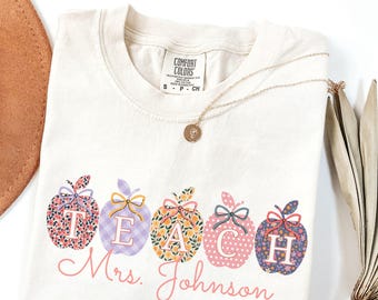 Personalized Floral Teach Shirt: Comfort Colors Vintage Apple Patterned Coquette Custom Teacher Fall T-Shirt