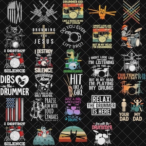 Puede incluir: Una colección de diseños gráficos negros con baterías, baquetas y texto. Los diseños incluyen frases como "Drummer Kid", "Silence" y "Relax the Drummer is Here". Algunos diseños incorporan la bandera americana.