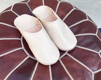 Handgemaakte Marokkaanse leren babouches | Biologische uniseks huispantoffels | Knusse ambachtelijke muiltjes | Elegante indoorschoenen | Traditioneel Marokkaans design