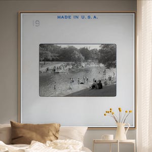 Barton Springs Pool 1950er Schwarzweiß-Fotodruck - Vintage Austin Wall Art Zilker Park Austin, Texas