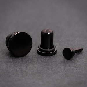 Black Steel Single Flare Metal Plug / Ear Gauge. 316L Surgical Steel Ear Gauges For Dead Stretching Stretched Ears