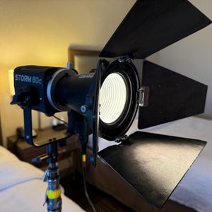 80c Reflector Barndoor adapter.