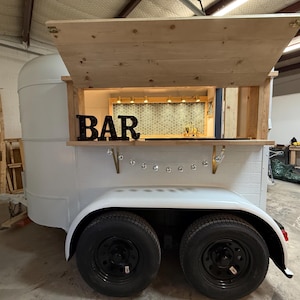 Pferde Anhänger Mobile Bar (5)
