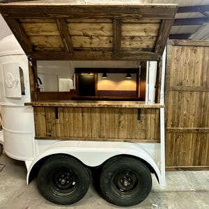 Pferde Anhänger Mobile Bar (4)