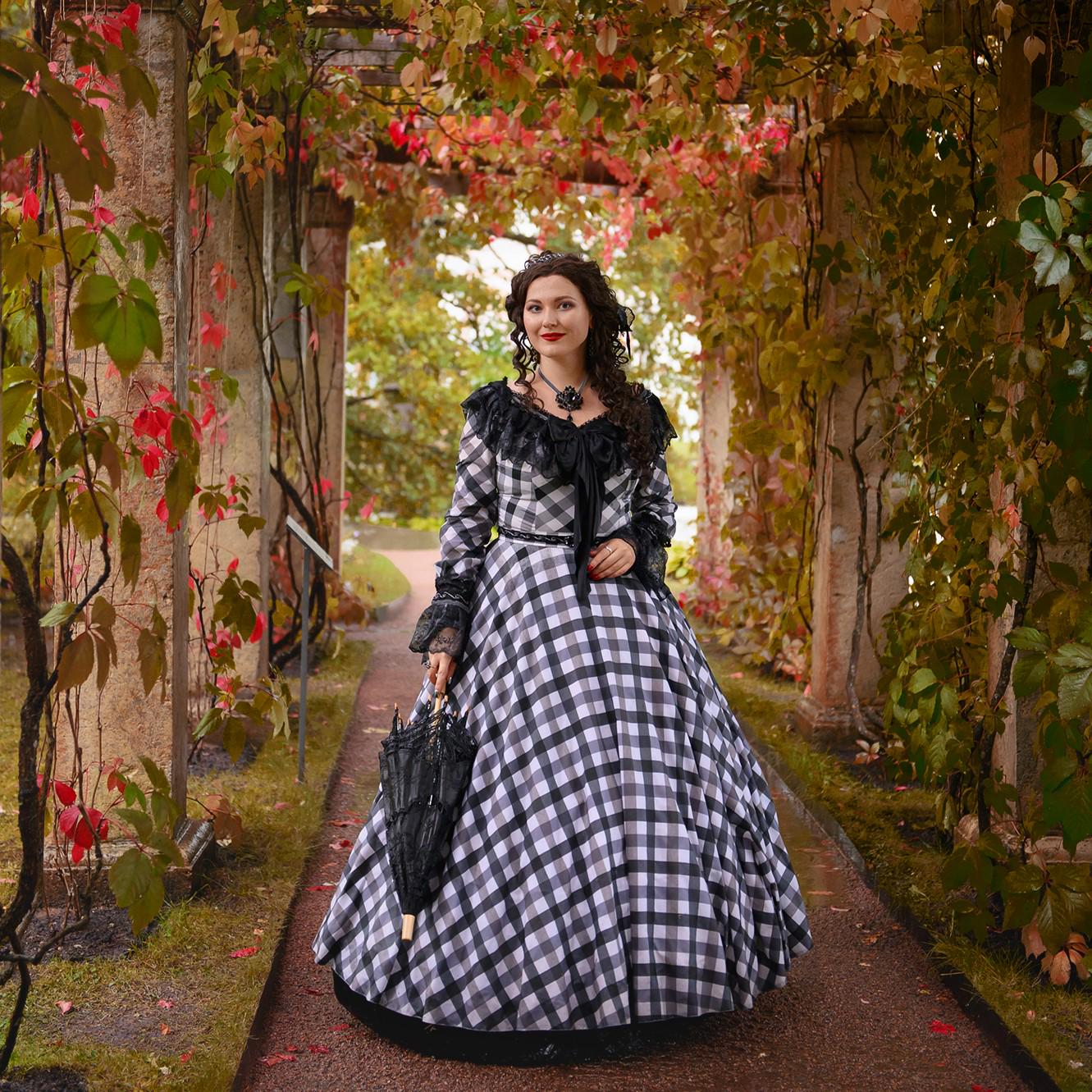 long sleeve evening gowns dresses Long-Sleeve Dramatic Beaded Gown Black / 14 The chiffon fabric drapes Ever-Pretty Women's V-Neck Short Size:3 years color_Silver