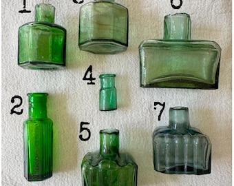 Tiny posy-making kit with GREEN Victorian ink bottle, instruction booklet & tiny dried flowers