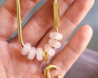 Gepersonaliseerde sleutelhanger of tashanger met initialen – Natuurlijke parels – Gepersonaliseerd cadeau voor vrouwen – Cadeau voor moeder, peetmoeder, tante, vriendin