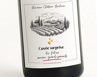 Etiquette bouteille grossesse “Cuvée surprise" avec design vignoble – Annonce originale naissance arrière grands-parents