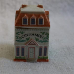 RARE Vintage Cinnamon Lennox Spice Village