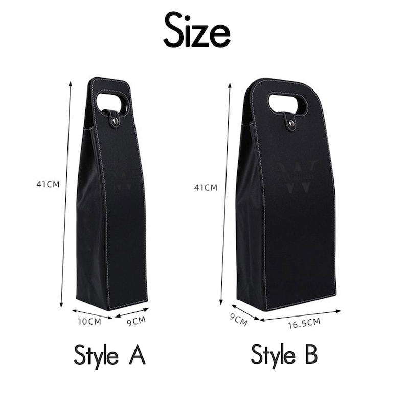 K&ouml;nnte beinhalten: Zwei schwarze Weinflaschentaschen mit Rei&szlig;verschl&uuml;ssen. Die Tasche links ist 10 cm breit, 9 cm hoch und 41 cm lang. Die Tasche rechts ist 9 cm breit, 16,5 cm hoch und 41 cm lang. Die Taschen sind mit "Style A" und "Style B" gekennzeichnet.