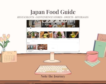 Peut inclure: Illustration d'un bureau avec un écran d'ordinateur affichant un "Guide de la cuisine japonaise". L'écran montre des images de plats japonais. Un clavier, un calendrier, une tasse et des livres sont également présents. Le texte "Note the Journey" est en bas.